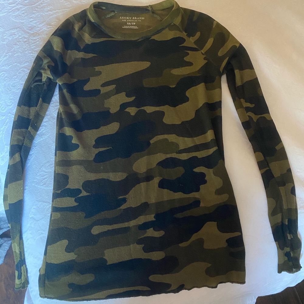 Long sleeve shirt